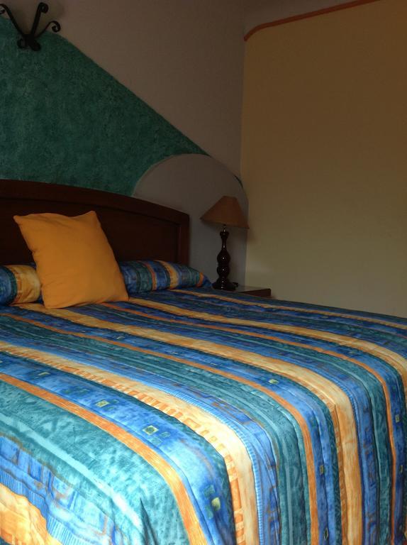 Hotel Plaza Rubio Amatitan Habitación foto