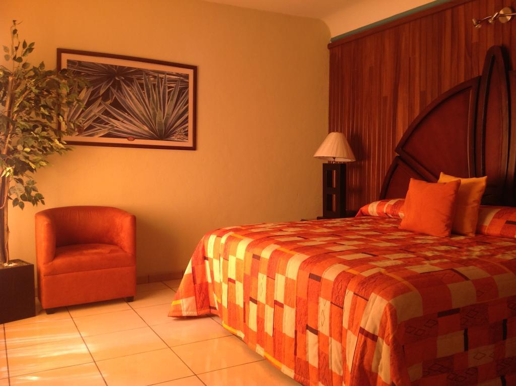 Hotel Plaza Rubio Amatitan Habitación foto